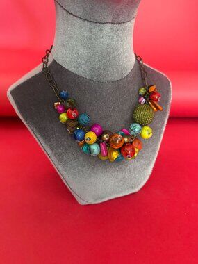 Vintage Color Pop Statement Necklace – Chunky Multicolor Beaded Collar – Retro